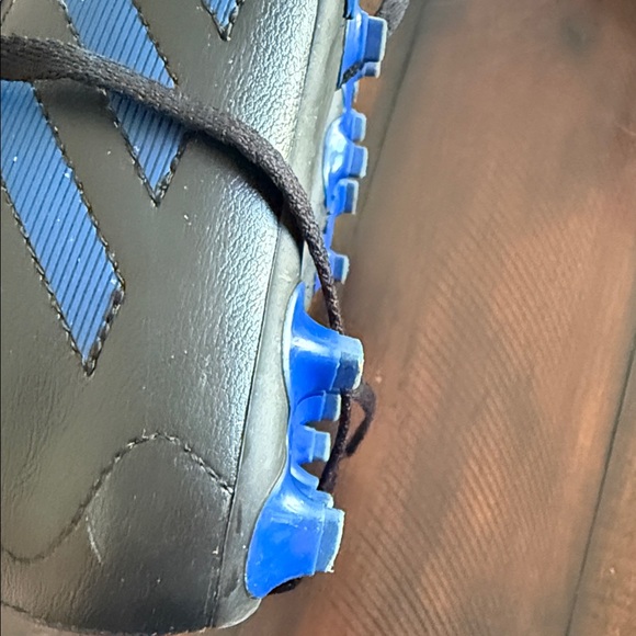 Adidas Kids Black and Blue Soccer Cleats - Picture 9 of 10